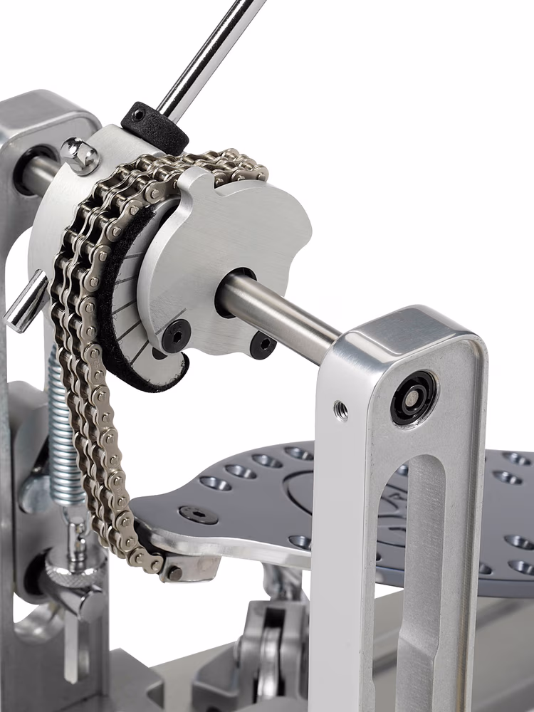 DW MFG Series Machined Chain Drive Single Pedal w/ Bag DW MFG Series Machined Chain Drive Single Pedal w/ Bag