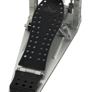 DW MFG Series Machined Chain Drive Single Pedal w/ Bag, Black Edition