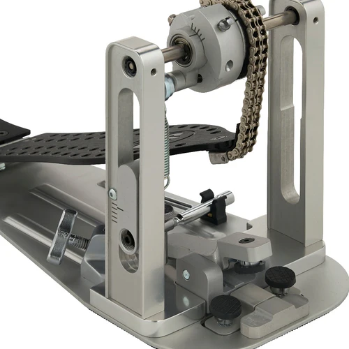 DW MFG Series Machined Chain Drive Single Pedal w/ Bag, Black Edition