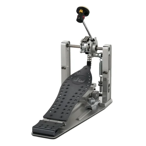 dwcpmcdgr.webp DW MFG Series Machined Chain Drive Single Pedal w/ Bag, Gray Edition