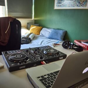 Hercules Inpulse 300 MK2 DJ Controller Hercules Inpulse 300 MK2 DJ Controller