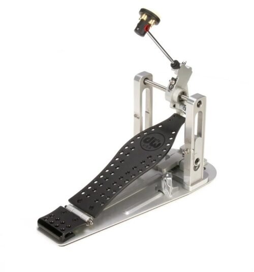 imgi_46_DWCPMDDBK_r01_c04_89f89706-545b-4cf8-b8c9-09d0170dcd2c.jpg DW MFG Series Machined Direct Drive Single Pedal w/ Bag, Gray Edition