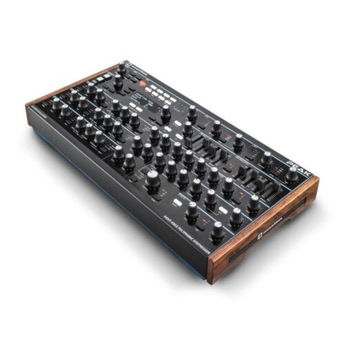 Novation Peak Eight Voice Desktop Polyphonic Synthesiser