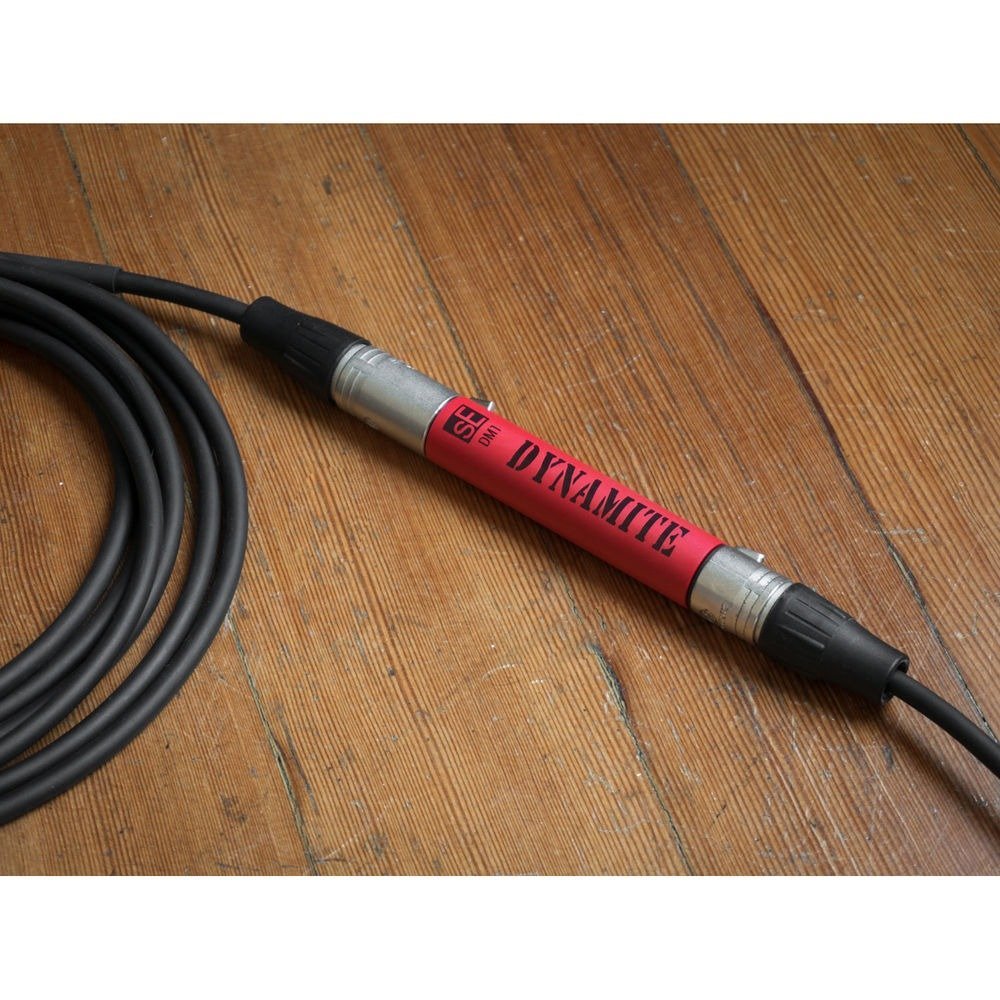 sE-Electronics-DM1-Dynamite-Active-Inline-Preamp-7.jpg sE Electronics DM1 Dynamite Active Inline Preamp