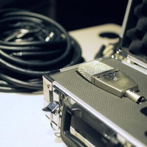 sE-Electronics-T2-Large-Diaphragm-Condenser-Microphone-1.jpg sE Electronics T2 Large Diaphragm Condenser Microphone