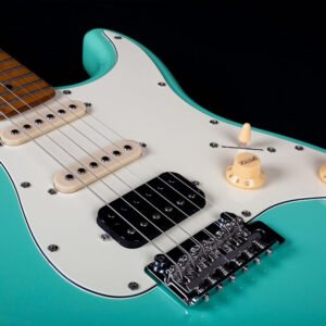 6a704a4b03726eba68ee0c9eef63f5803fe828d99842897448f0c.jpg JS400 SFG Strat Guitar, HSS Alnico pickups, solid basswood body, 22 frets roasted maple neck, 2 point tremolo