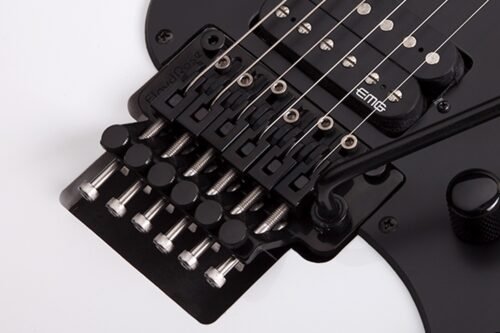 Schecter Sun Valley Super Shredder FR - Gloss White detail Schecter Sun Valley Super Shredder 1282 with Floyd Rose – White