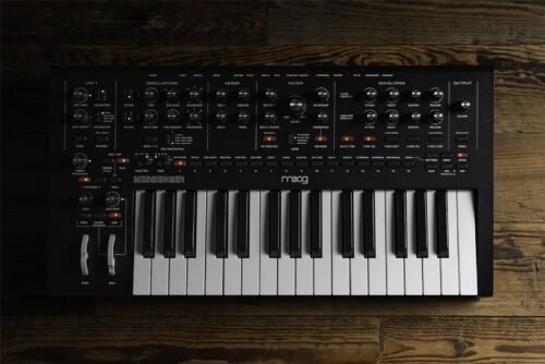 Moog Messenger - top view of panel and keys Moog Messenger Monophonic Analog Synthesizer
