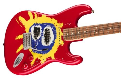 Fender 30th Anniversary Screamadelica Stratocaster - body angle